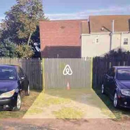Three Bed One Bath Apt 25 Mins To Nyc Belleville Экстерьер фото