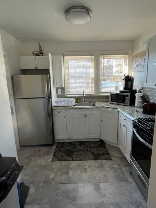 Three Bed One Bath Apt 25 Mins To Nyc Belleville Экстерьер фото