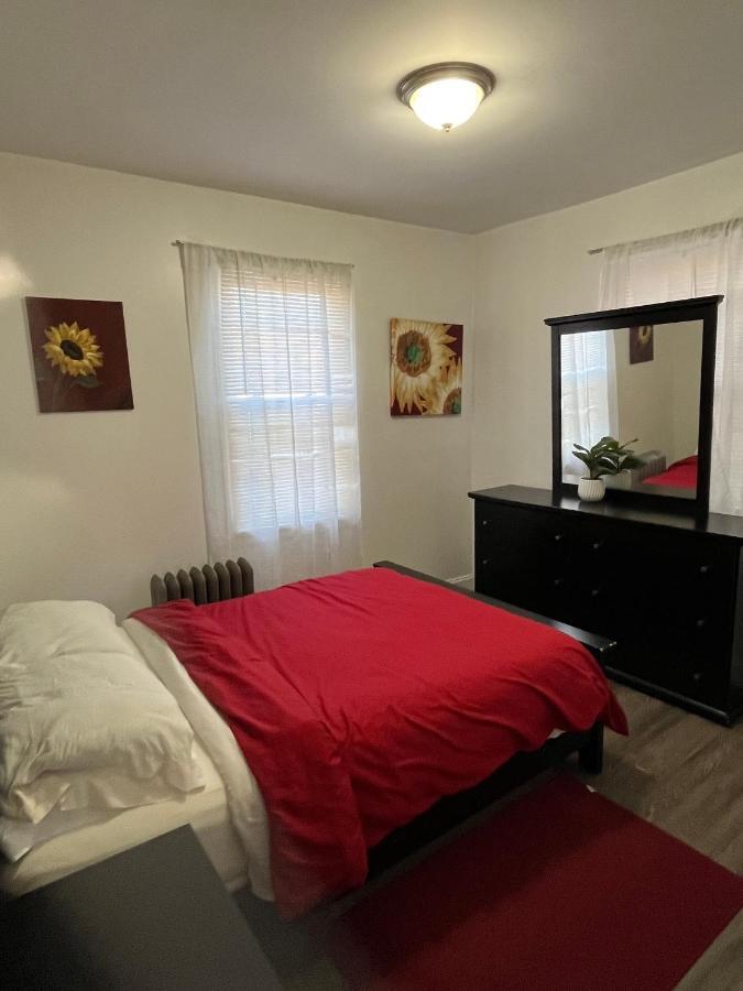 Three Bed One Bath Apt 25 Mins To Nyc Belleville Экстерьер фото