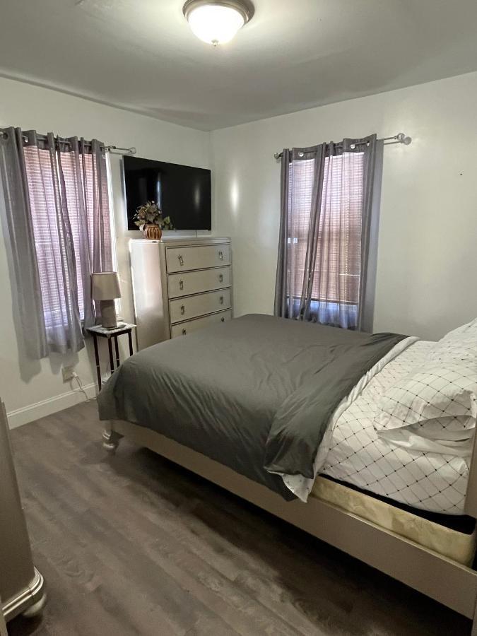 Three Bed One Bath Apt 25 Mins To Nyc Belleville Экстерьер фото